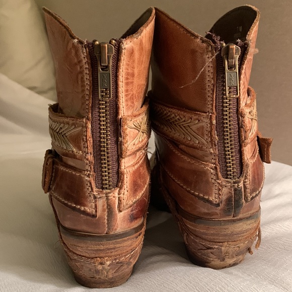 Ankle Cowboy Boots Corral Boots Indie Spirit Olivia Boot by Buckle - Picture 2 of 10